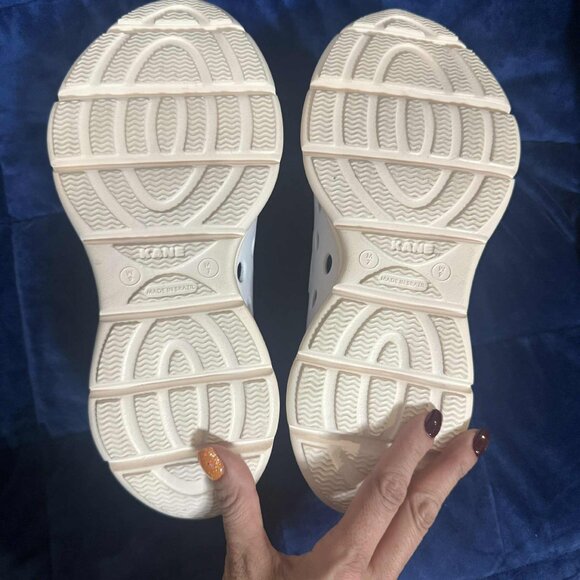 Kane Revive Recovery Shoes Women Size 9 White Slip-On Clogs Comfort Athletic - Picture 7 of 7